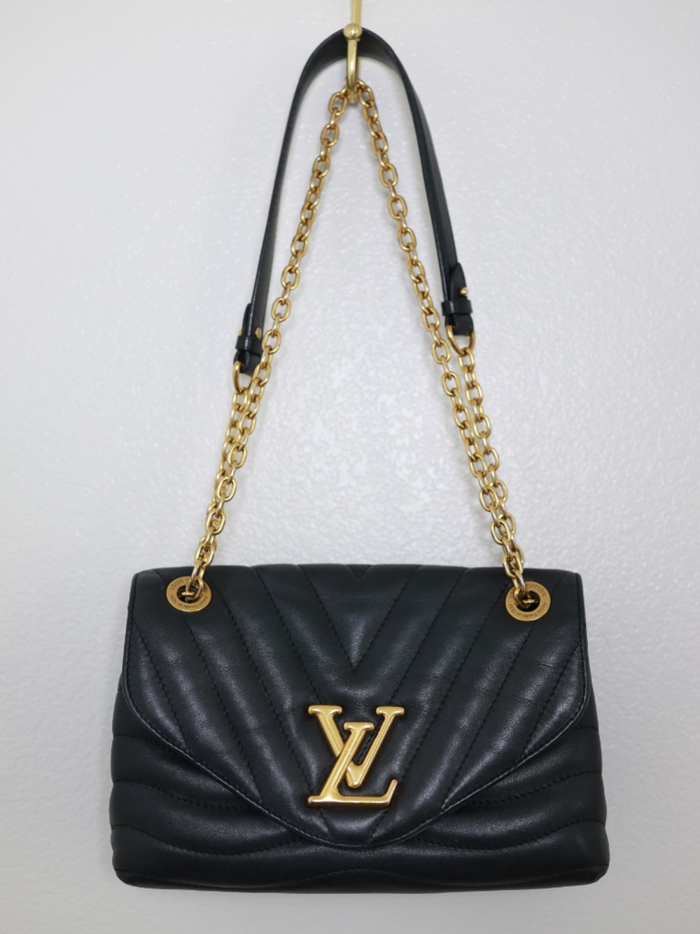 Authentic Louis Vuitton New Wave Chain Bag Black Leather + Receipt & Dust Bag